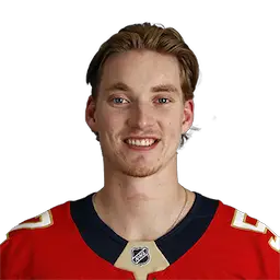 headshot of Evan