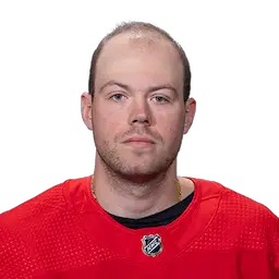 headshot of Daniel
